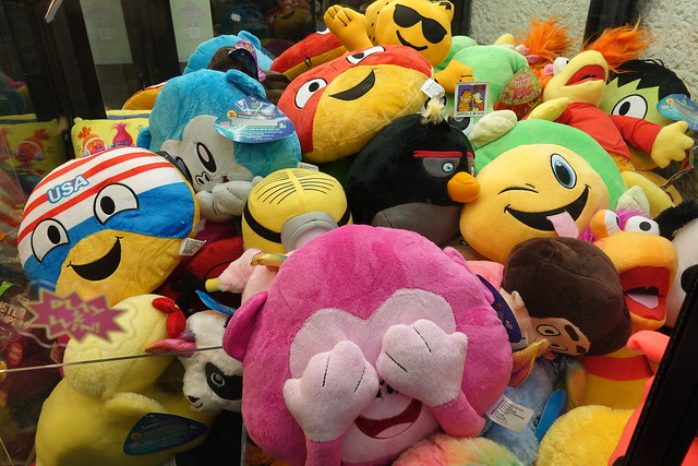 Coin Operated Claw Machine: A Fun and Exciting Way to Win Prizes